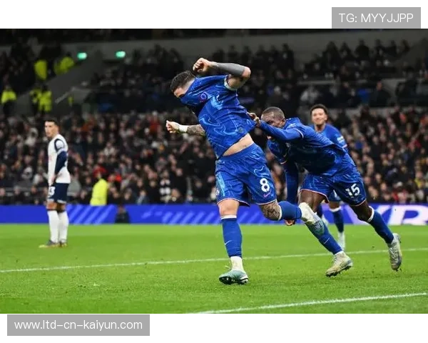 切尔西库库雷利亚前插传中后点抢点破门
